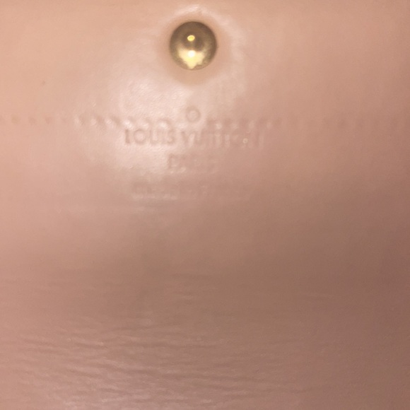๐ SOLD๐ Louis Vuitton Vernis Sarah Long Wallet - Picture 3 of 10